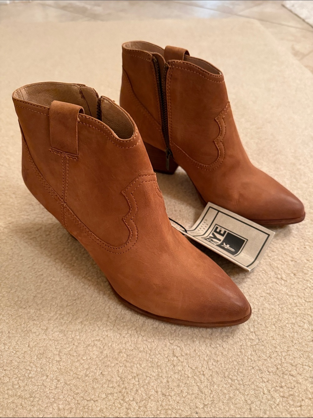 NEW Frye Reina Zip up Cognac Tan Western Ankle Boots